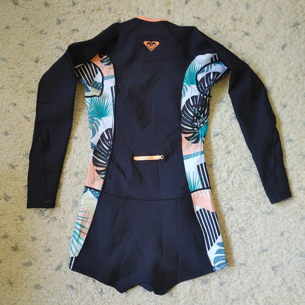 Roxy Women's Black Wetsuit with Tropical Side Panels - Picture 3 of 7